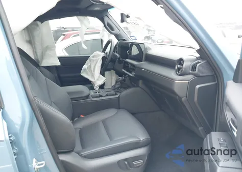 2024 Toyota Land Cruiser z USA, uszkodzony, nr VIN JTEABFAJ9RK015313